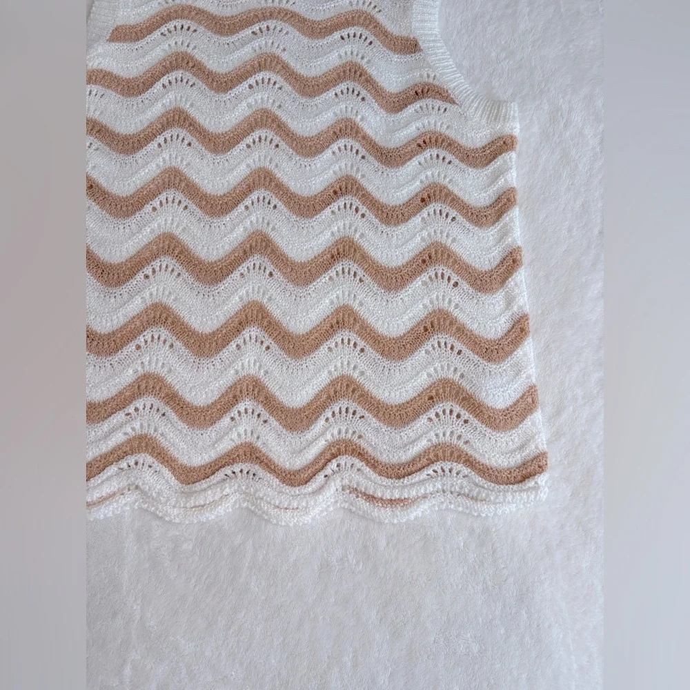 NWT - Be Cool Crochet Sleeveless Top - Size Medium - Picture 8 of 11